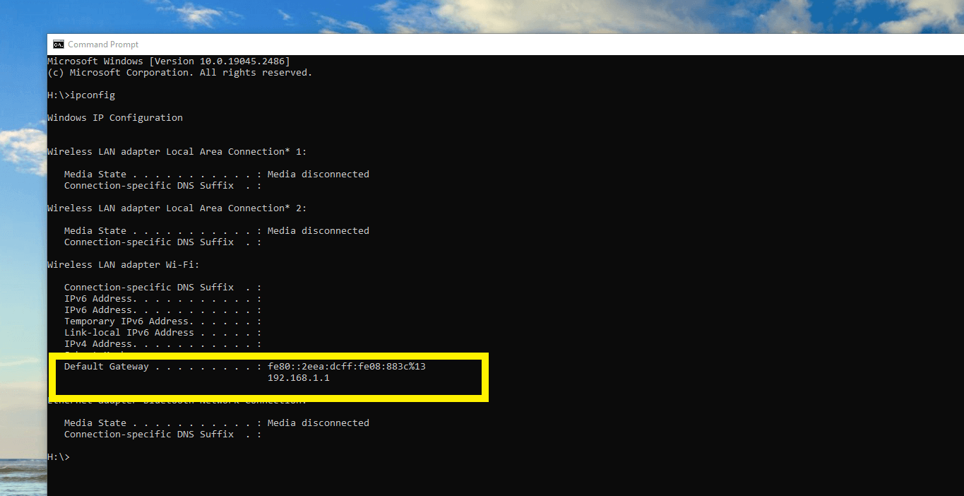 captura de pantalla de ipconfig con la puerta de enlace predeterminada resaltada