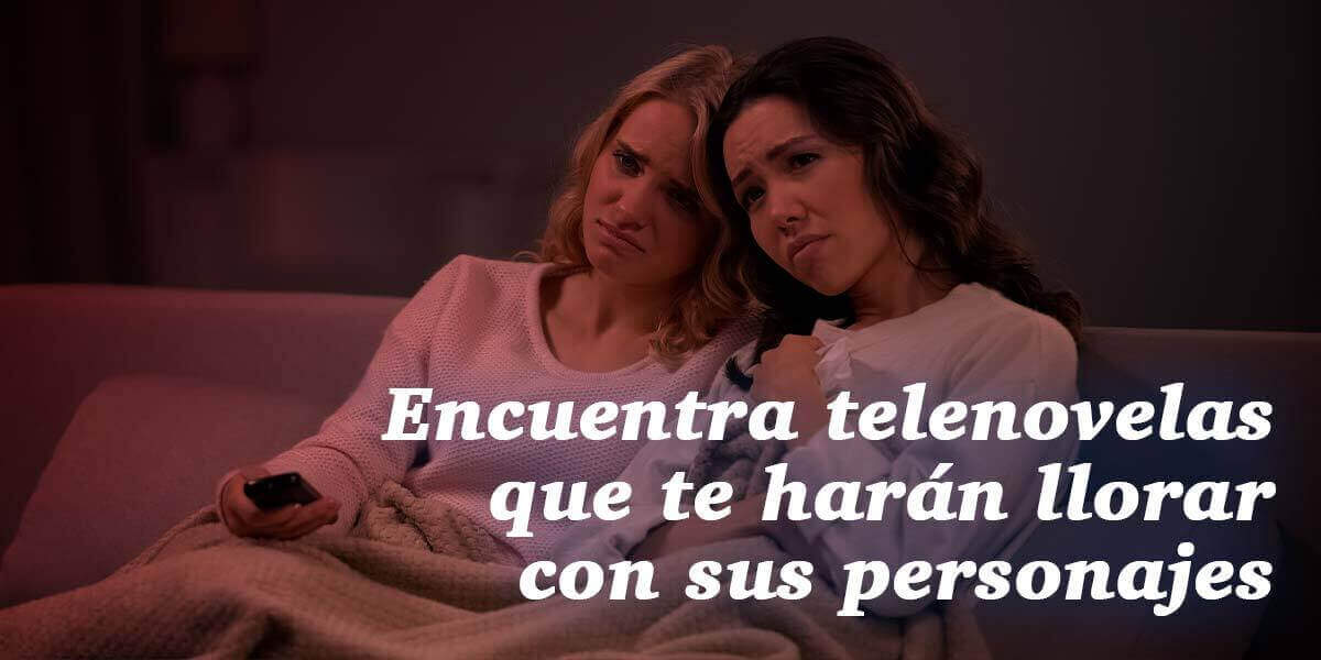 Mujeres a punto de llorar mientras ven televisión