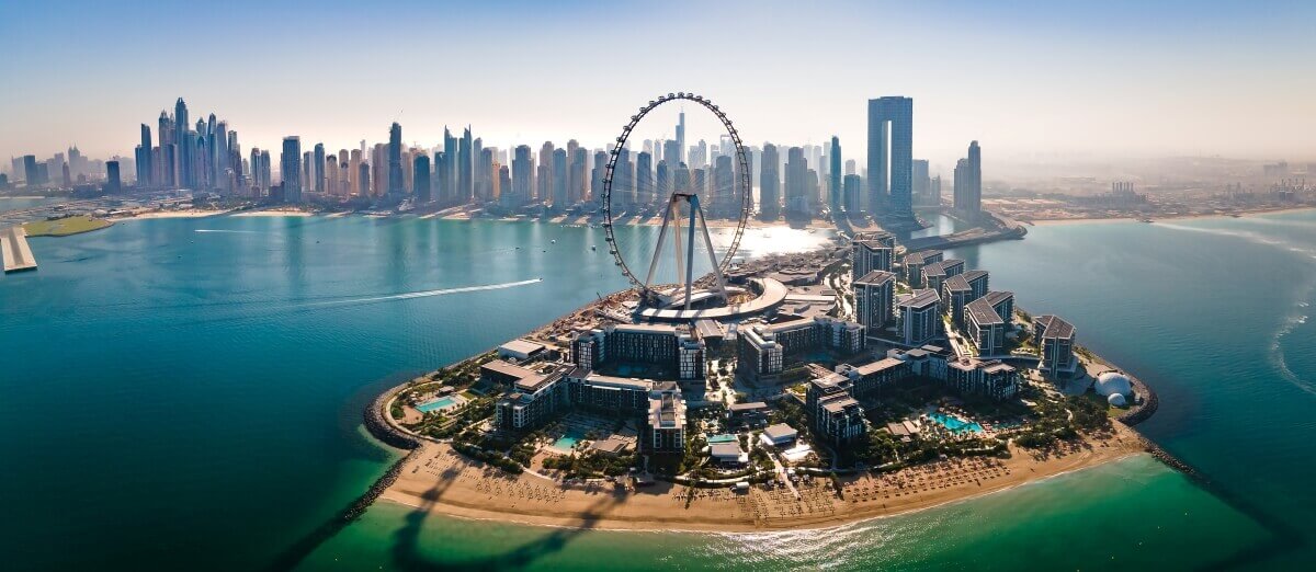 Los Emiratos Árabes Unidos tienen la cuarta Internet de alta velocidad más rápida del mundo en ciudades como Dubai, que se ve aquí desde la isla de Bluewaters.