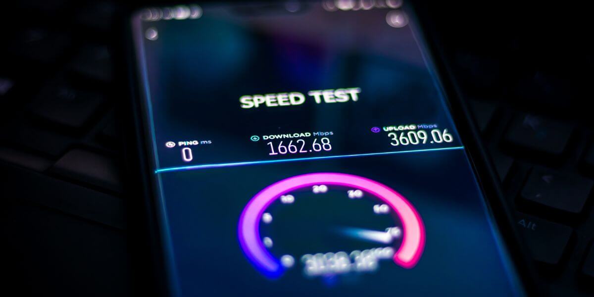 Speed test app on smart phone