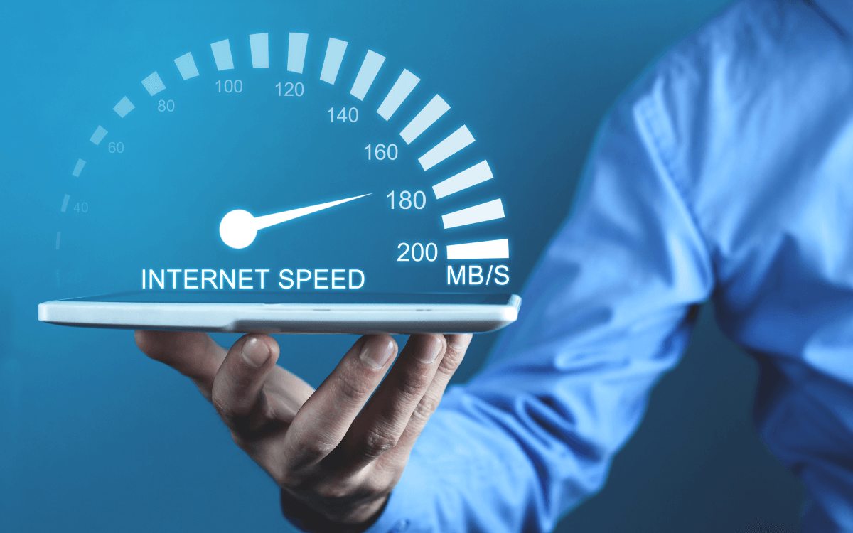 https://compareinternet.com/blog/difference-between-bandwidth-and-latency/