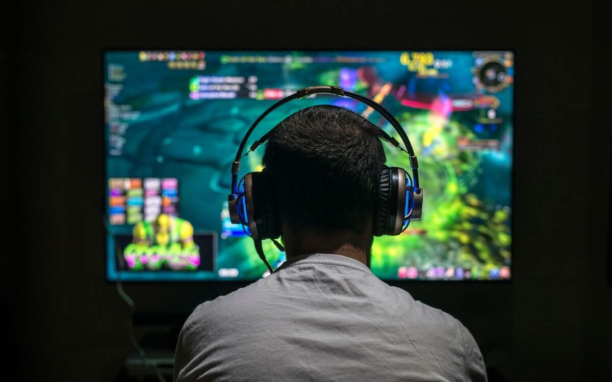 https://compareinternet.com/blog/internet-intensive-games-and-how-to-optimize-your-setup-for-them/