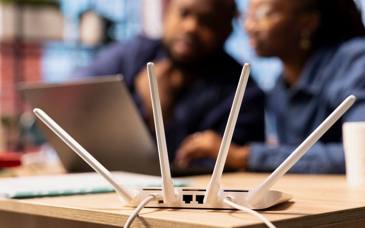 https://compareinternet.com/blog/how-to-use-quality-of-service-qos-settings-for-different-household-priorities/