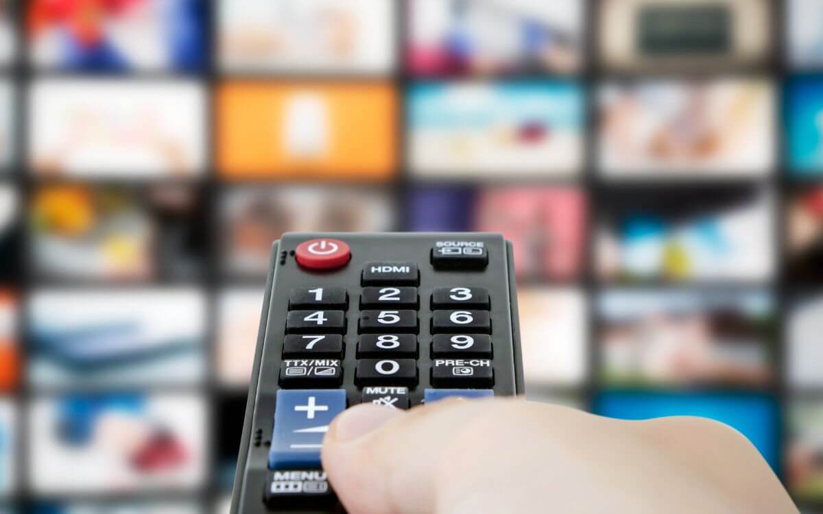 https://compareinternet.com/blog/smart-tv-vs-streaming-device-which-uses-more-bandwidth/