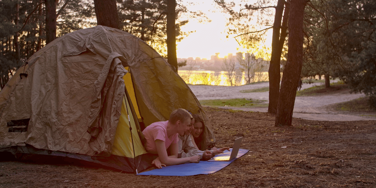 accessing the internet while camping internationally