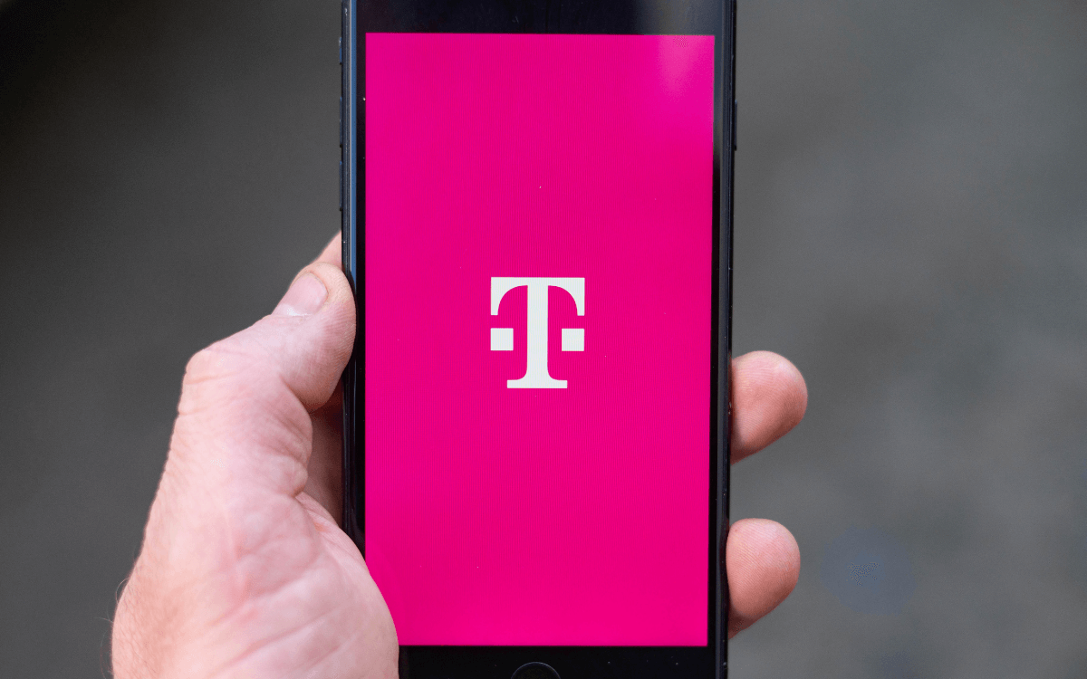 https://compareinternet.com/blog/what-is-t-mobile-project-10million-free-internet/