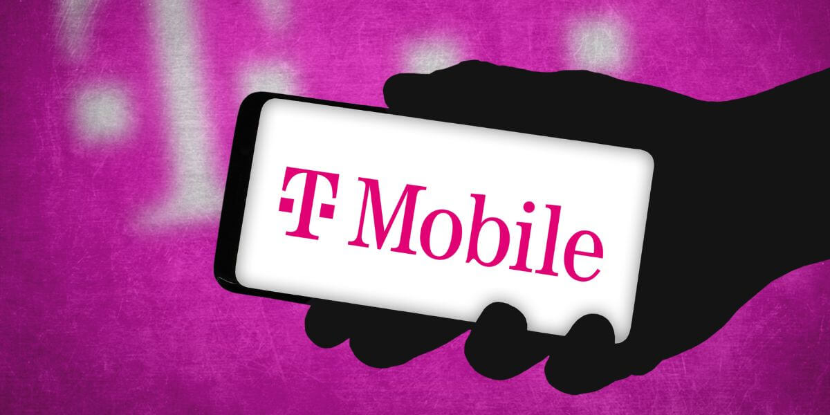 hand holding t-mobile phone