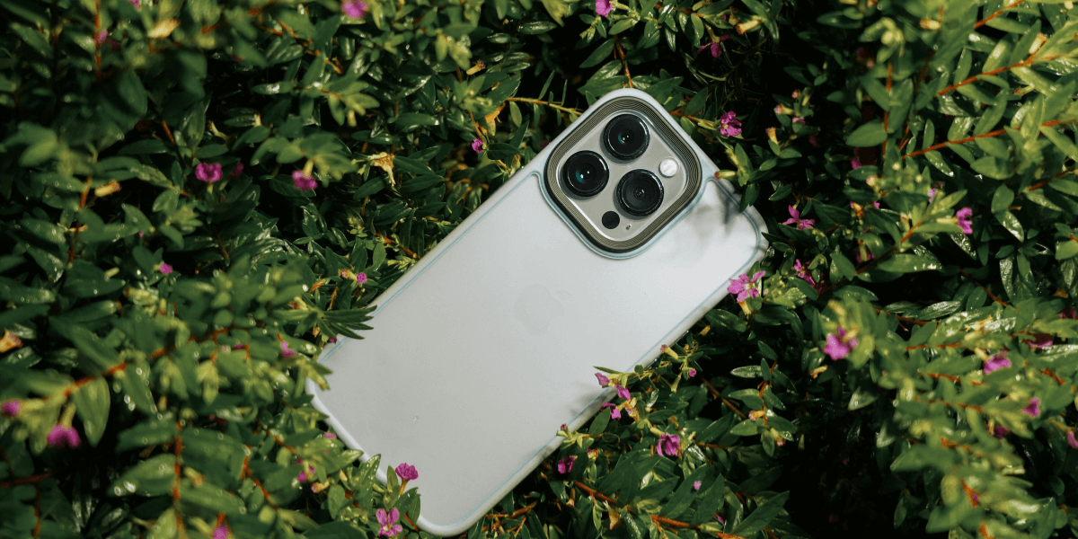 iphone in grass
