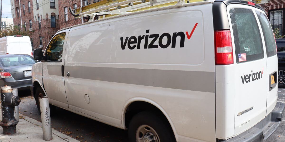 verizon truck parked