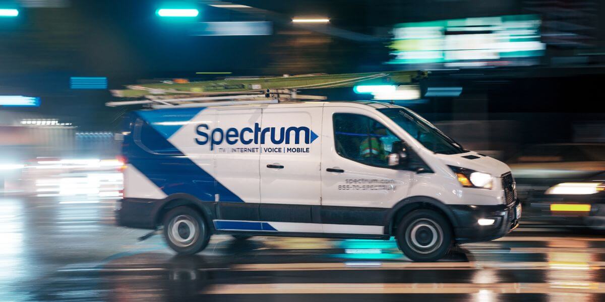 spectrum cable truck