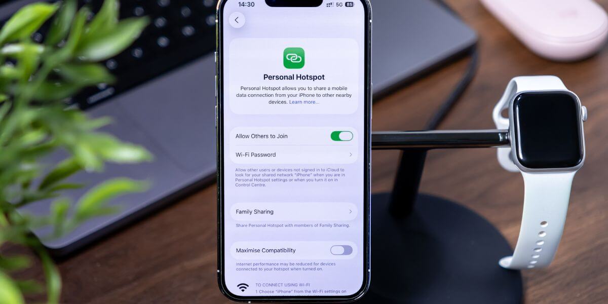 phone and watch stand showing hotspot