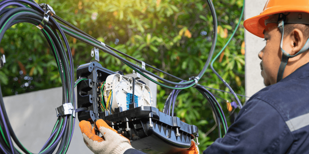 Fiber installation aerial install