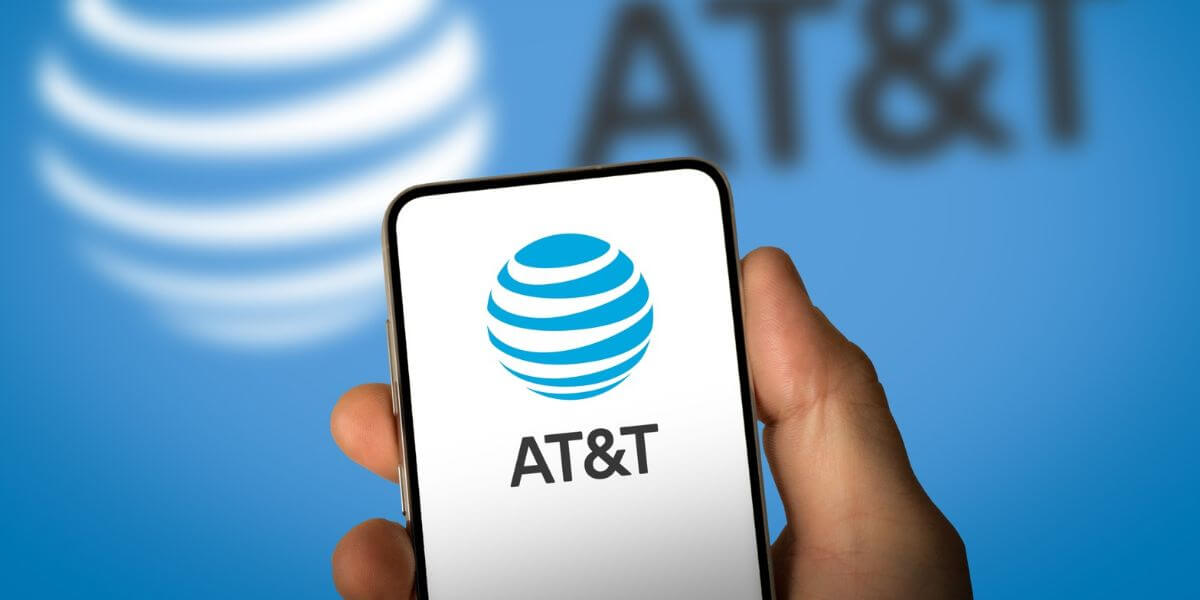phone with AT&T logo
